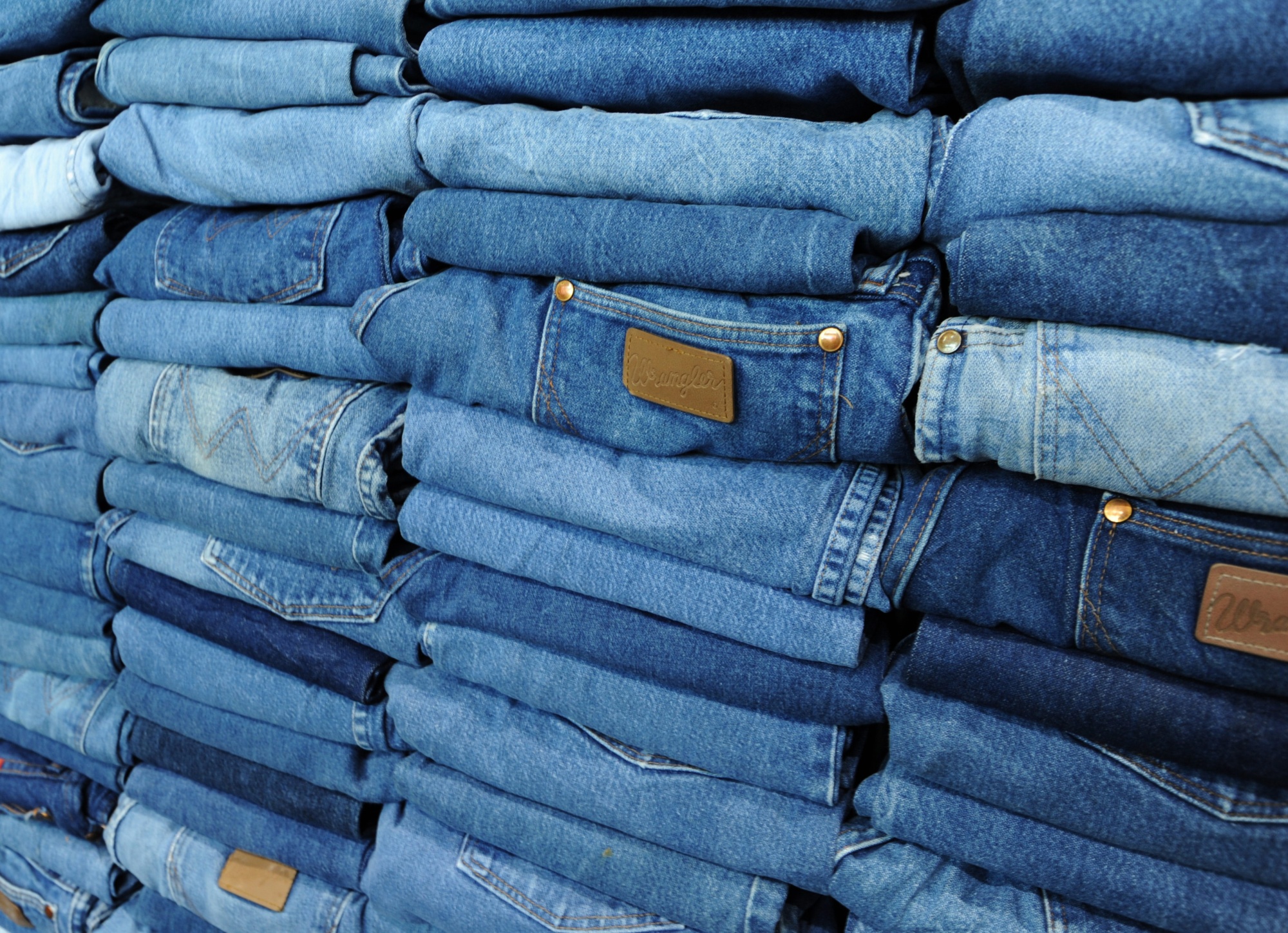 Denim CEO Says Dress Pants Aren’t Coming Back After Covid-19 - Bloomberg