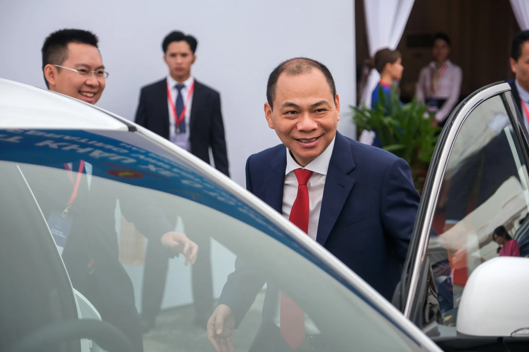 Vingroup Chairman Pham Nhat Vuong at the ceremony marking VinFast’s initial shipment of&nbsp;electric SUVs to the US in November.