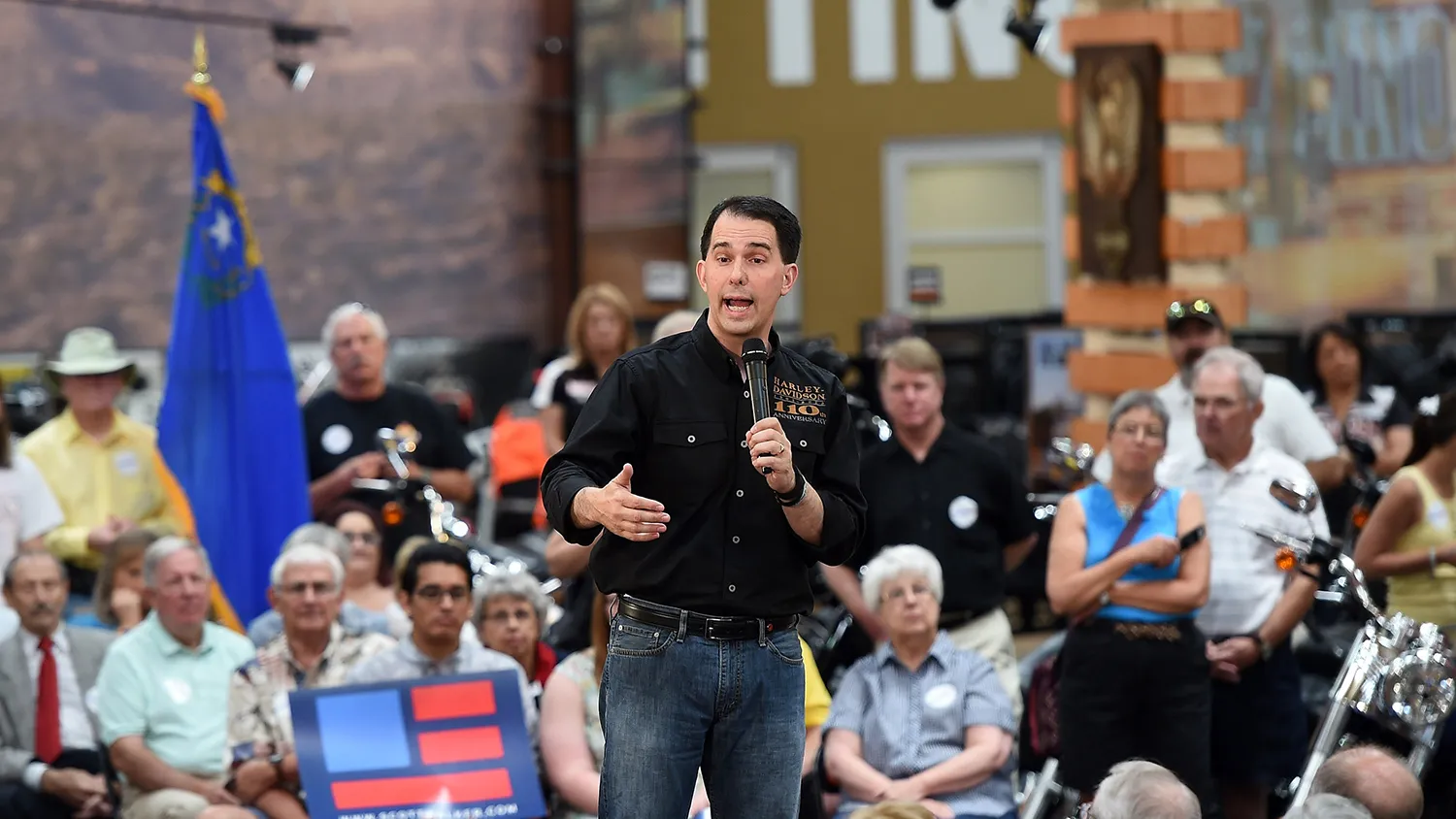 U.S. presidential candidate and Wisconsin Gov. Scott Walker speaks at Red Rock Harley-Davidson on July 14, 2015 in Las Vegas, Nevada.
