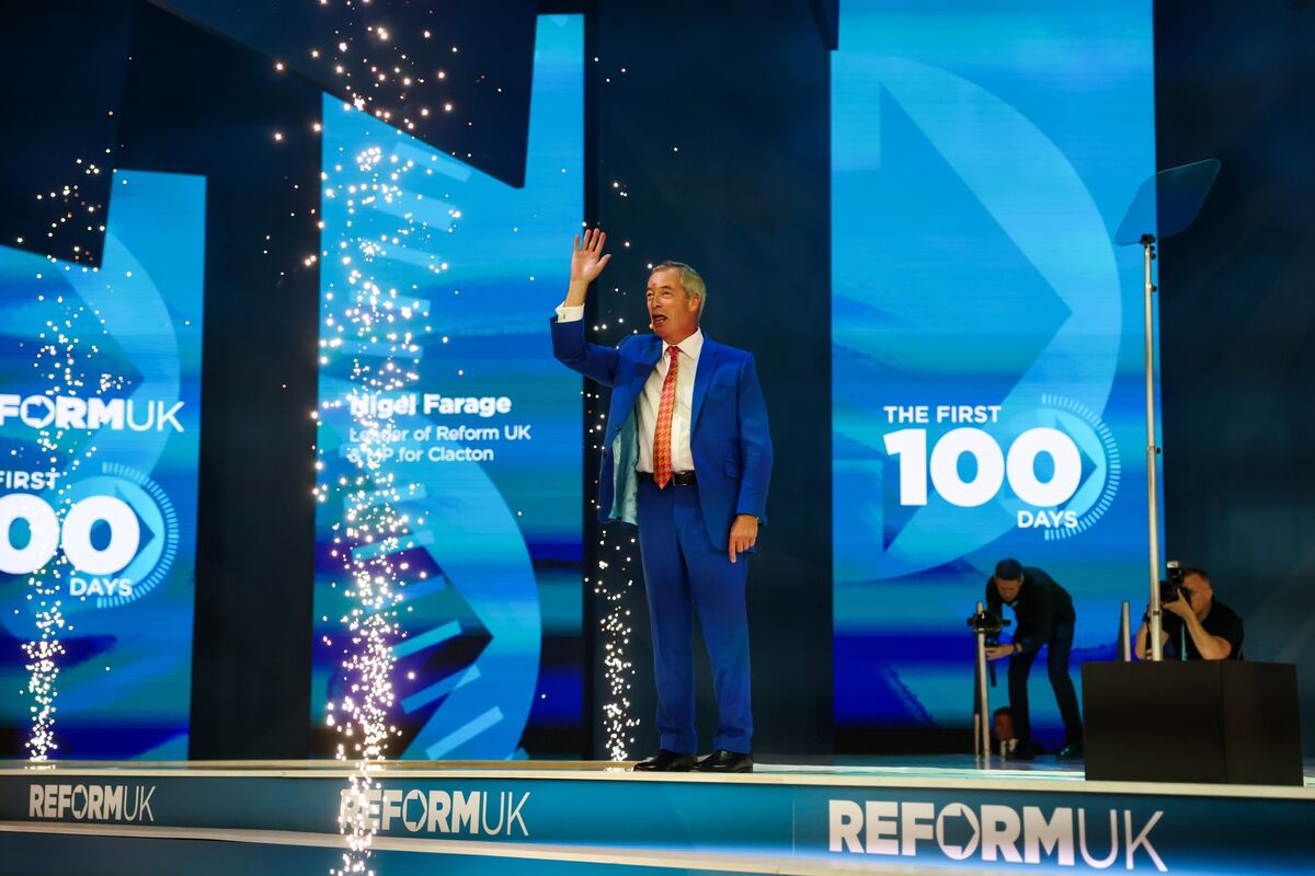 Farage Casts Fundraising Scandals as Campaign to Block His Rise