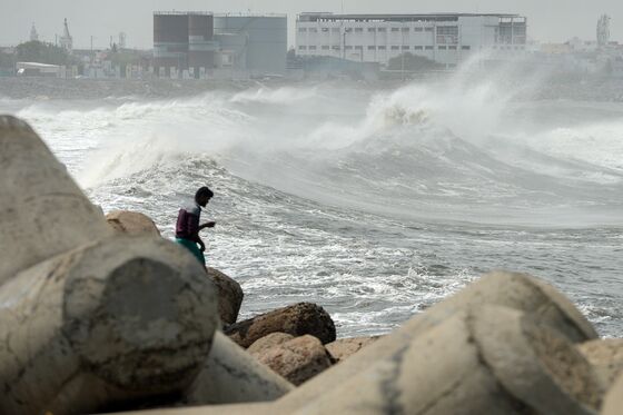 Millions Evacuated From India, Bangladesh as Cyclone Nears Making Landfall