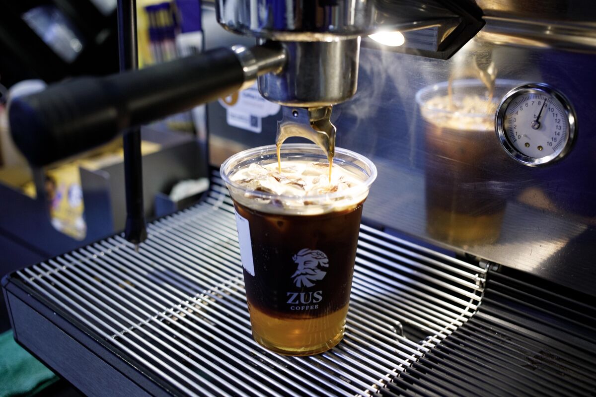 ZUS Coffee Is Said to Explore Malaysia IPO to Raise at Least $245 Million