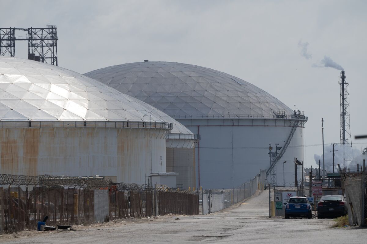 assets.bwbx.io image