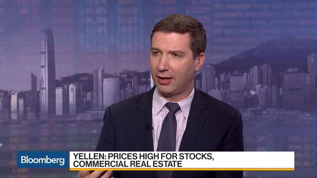 Video player cover image