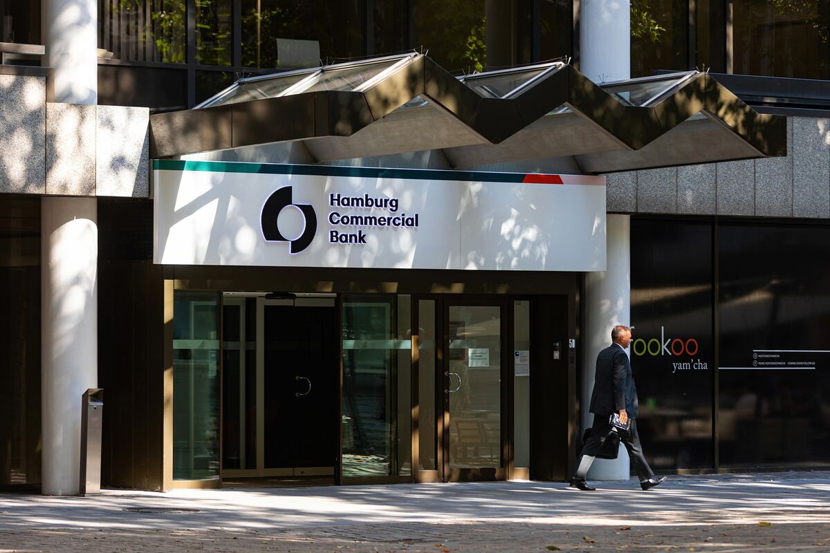 assets.bwbx.io image