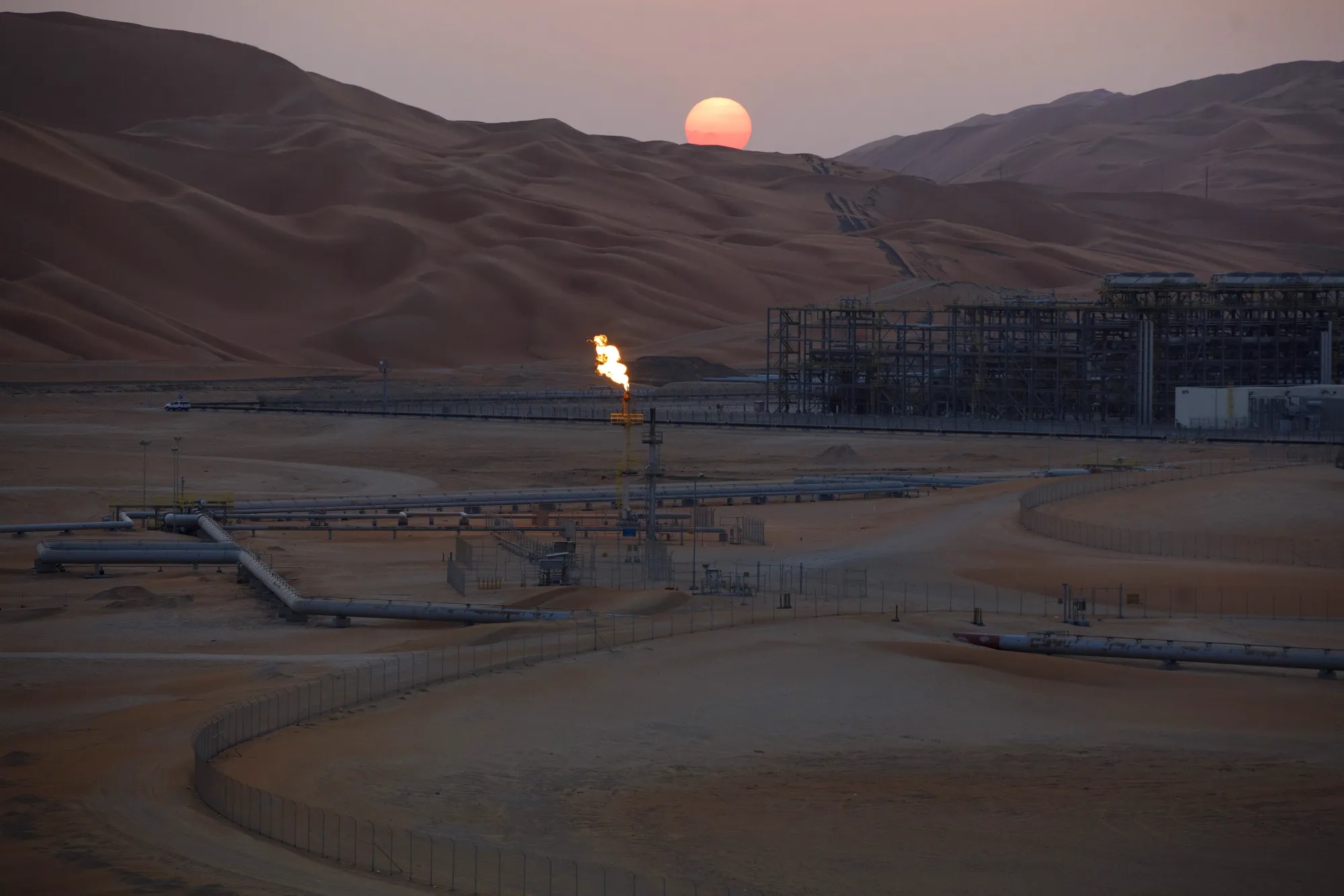 An oil processing facility at the&nbsp;Shaybah oil field in the Rub' Al-Khali desert, also known as the 'Empty Quarter,' in Shaybah, Saudi Arabia.