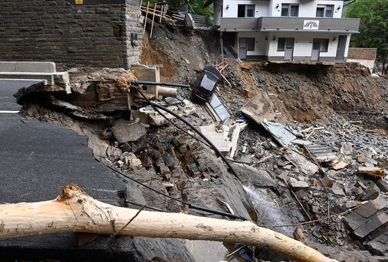 Merkel’s Government Vows Fixes to Warning System After Floods