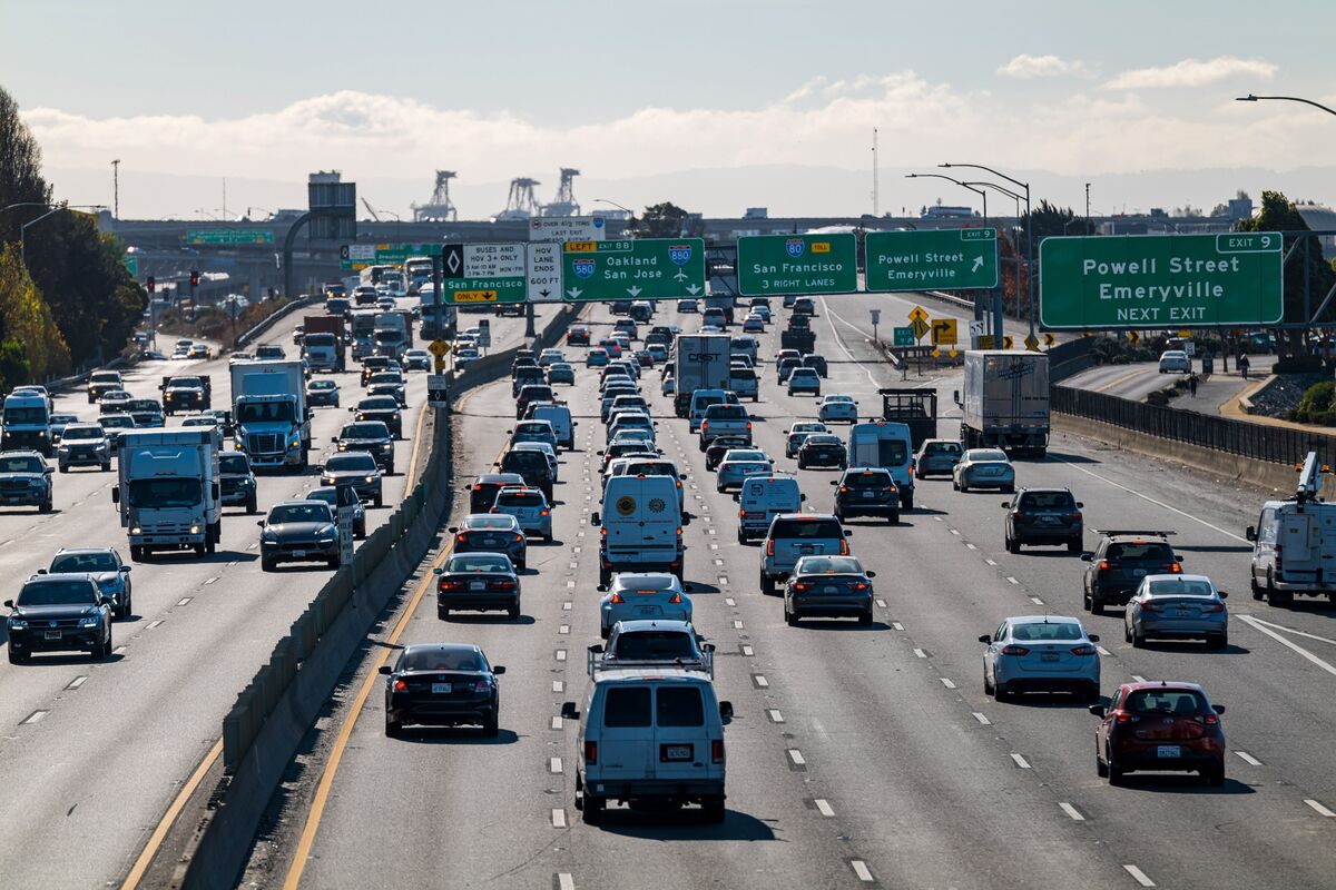 U.S. Sees Drivers Facing Highest Summer Fuel Prices Since 2018 - Bloomberg