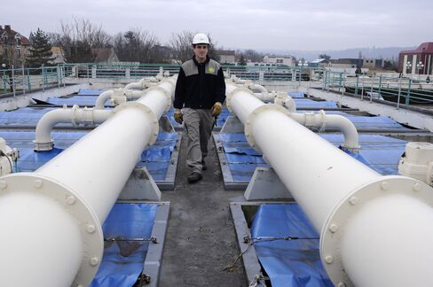 Water Squeeze in Petrus Country Cuts Profits at France’s Suez
