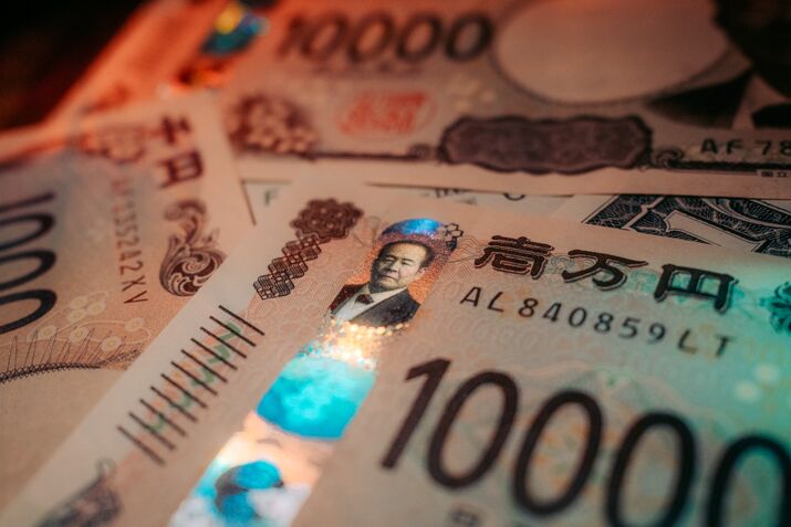 Yen Notes As Japan Warns Market Intervention