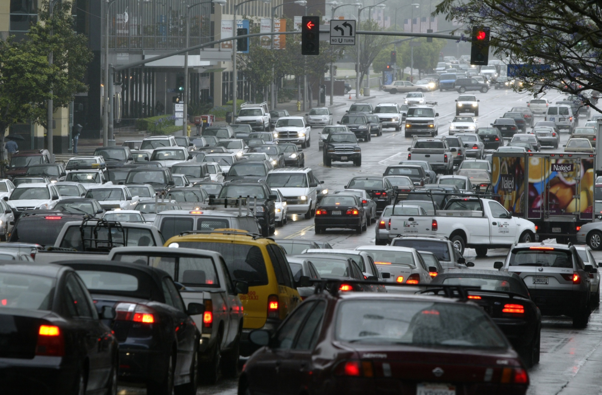 New York's Canal Street Has Dangerous Traffic: Photos