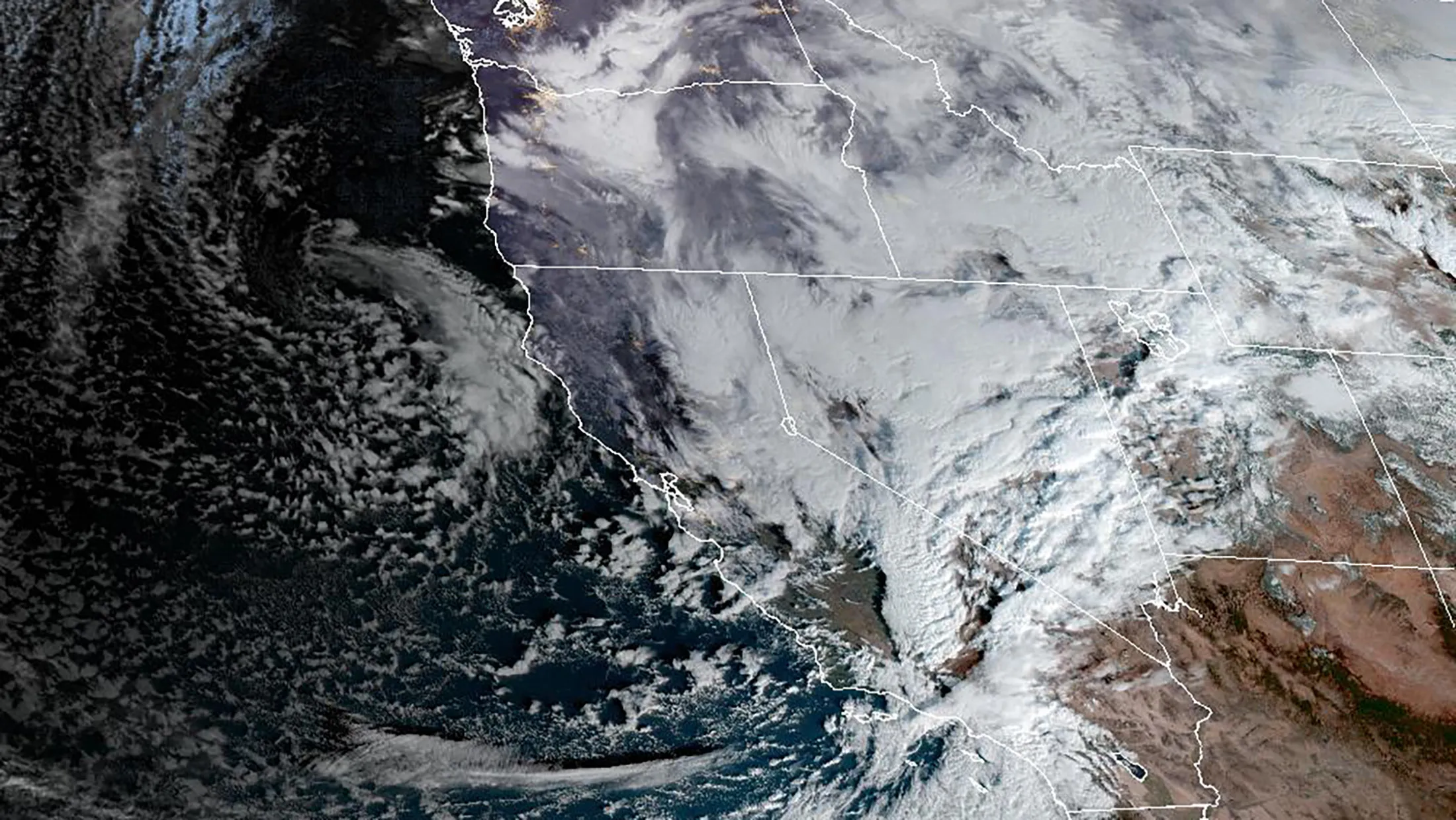 Pacific Storm Knocks Out Power in California, Set to Come East - Bloomberg