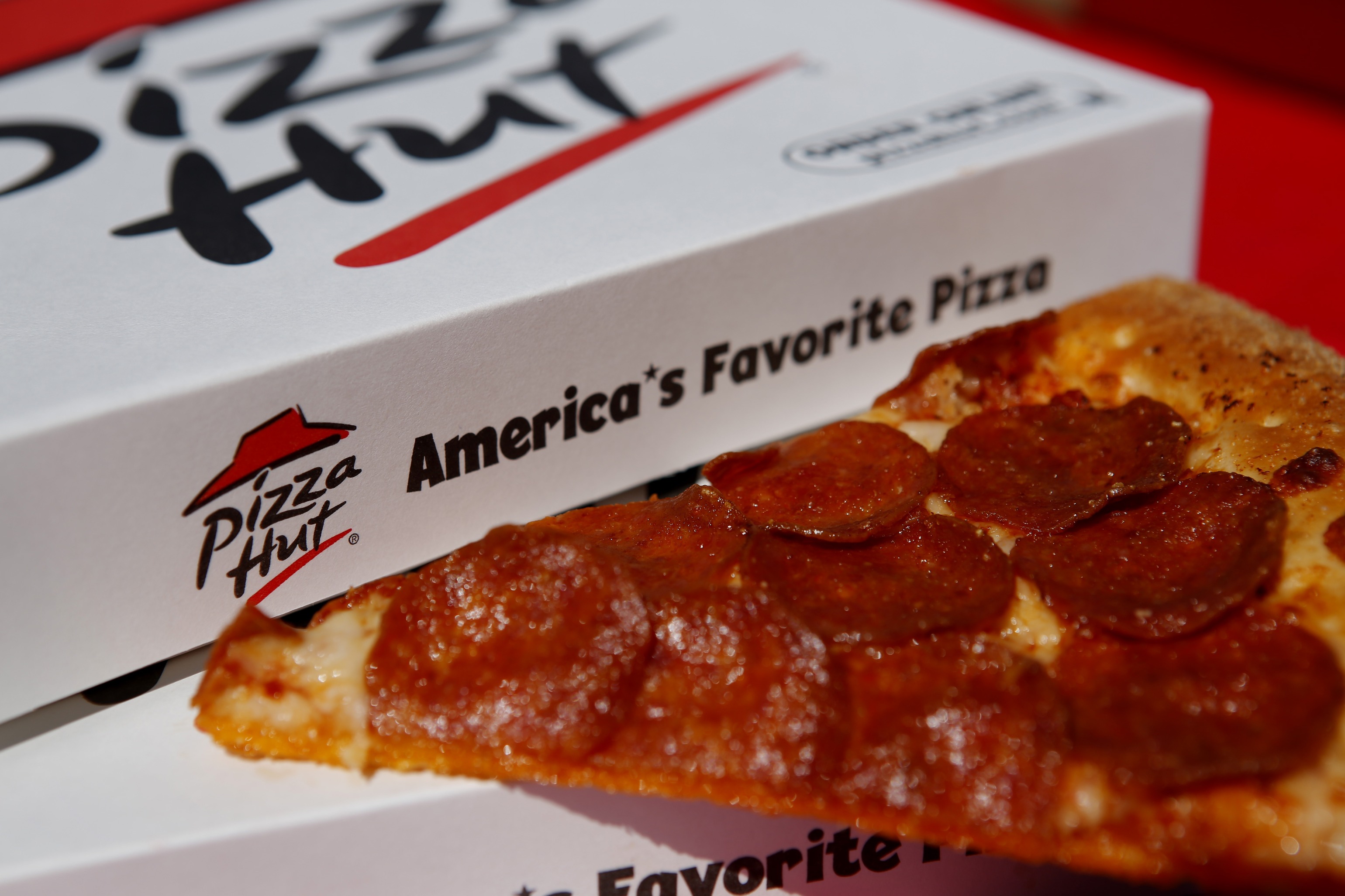 Papa Johns Is Rolling Out New York Style Pizza For The First Time Ever