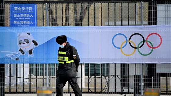 Spectators to China’s Olympics Face Quarantines, Shot Mandates