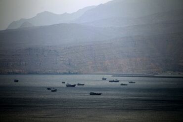 Dhows, fishing boats and cargo ships are