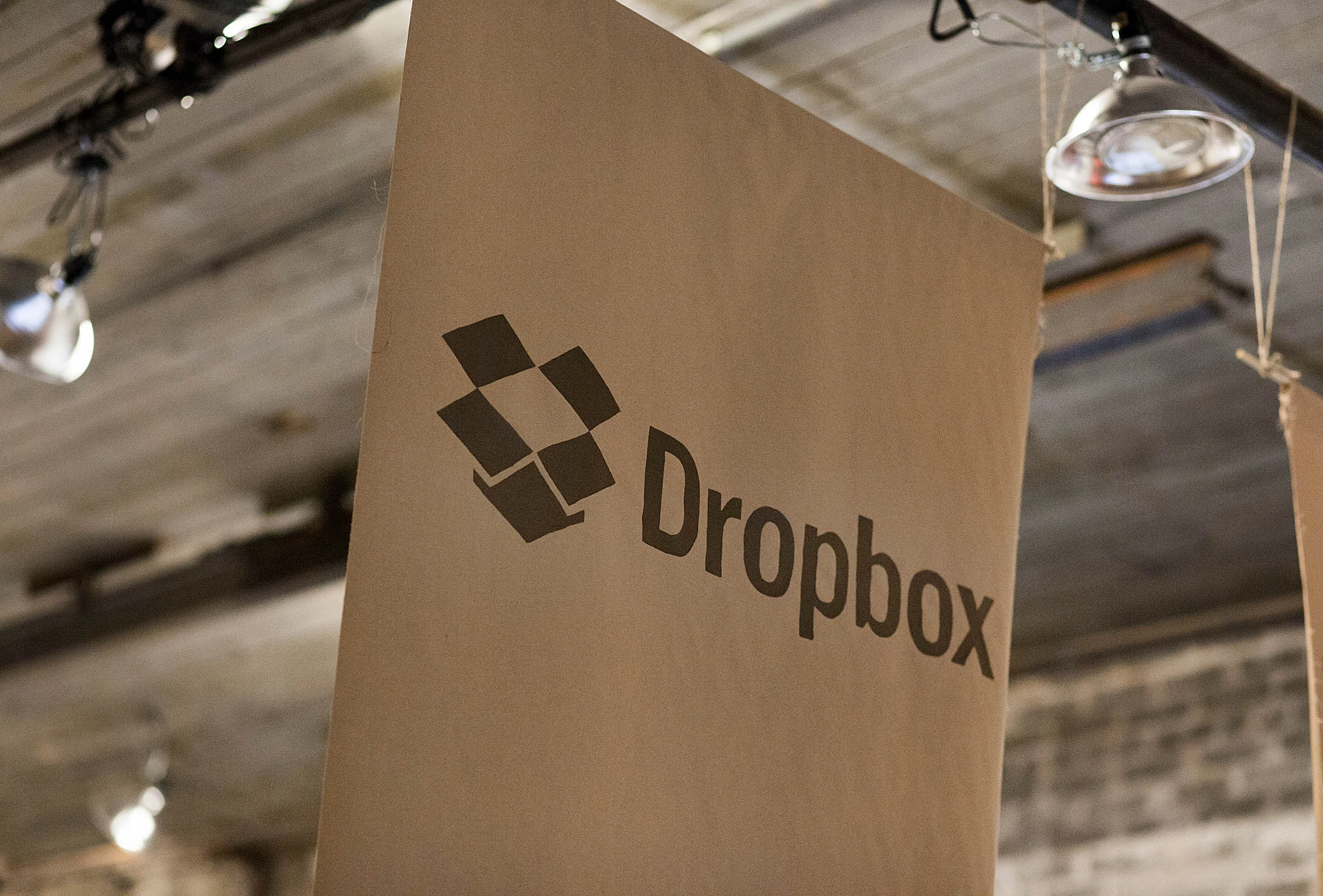 Dropbox IPO Said to Price Above Targeted Range