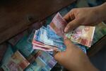Daily Use of Rupiah as Indonesian Currency Drops to 3-Year Low