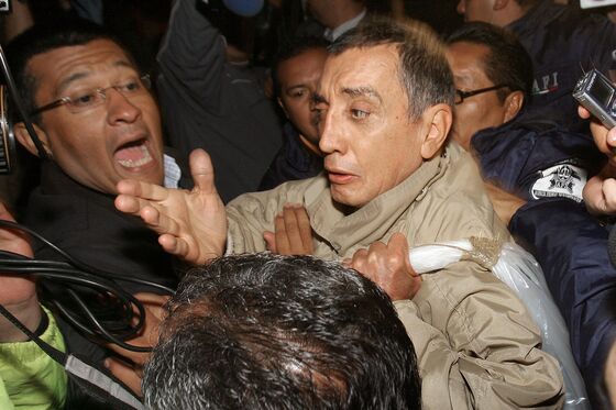 Mexico’s AMLO Mulls Freeing Ex-Governor Villanueva from Jail