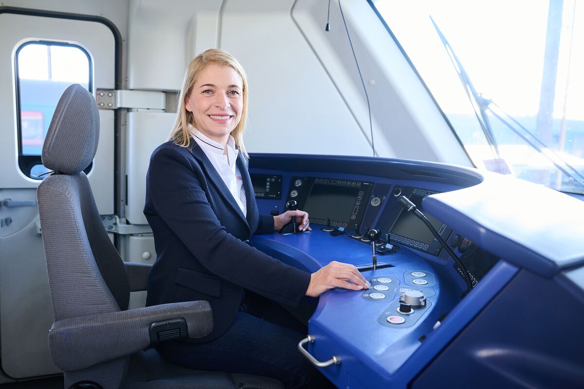 Deutsche Bahn to Appoint Evelyn Palla as CEO, Officials Say