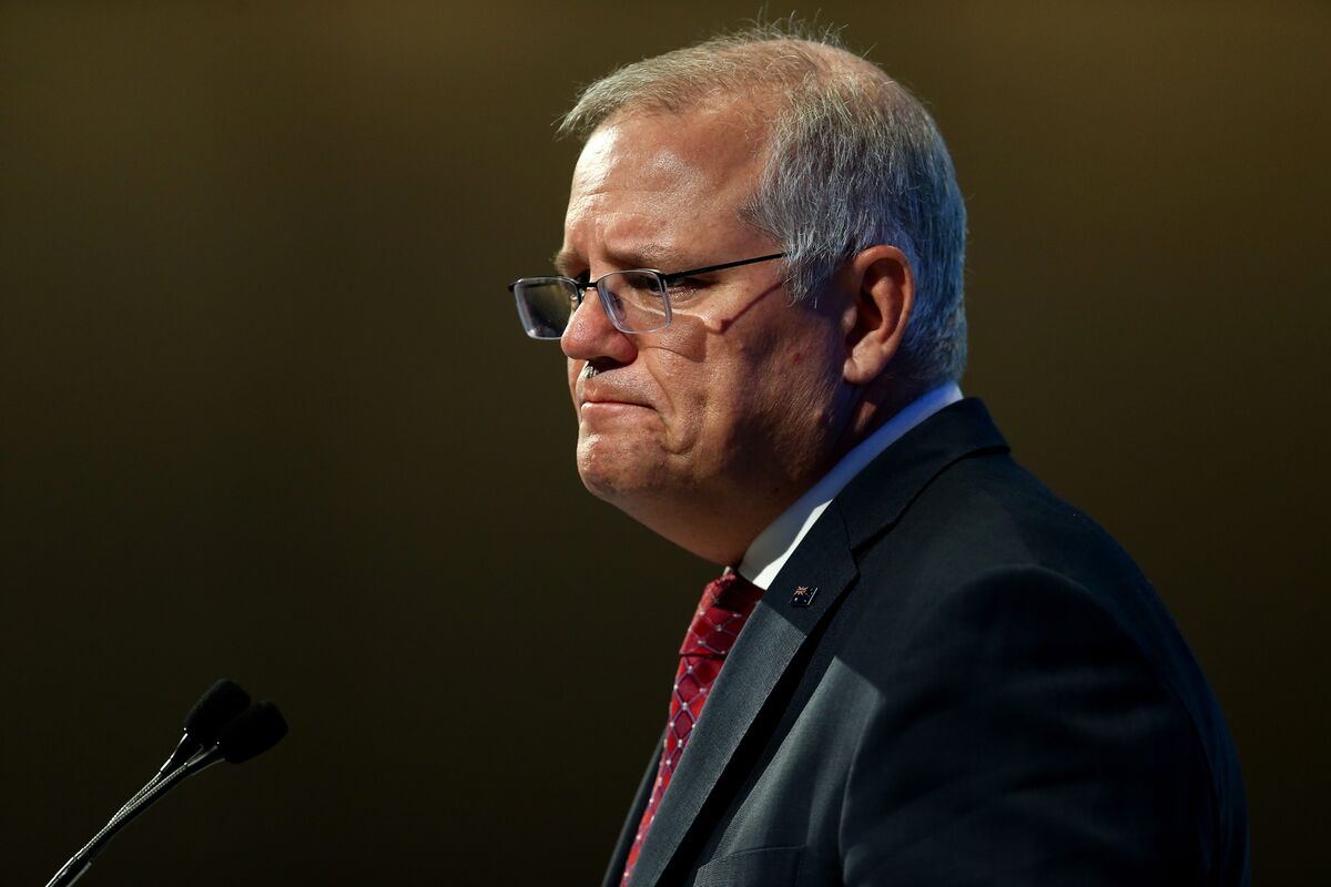 Sick images shock Australian parliament in PM’s last hit