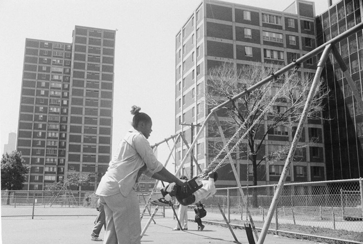 the-future-of-chicago-s-most-infamous-public-housing-project-bloomberg