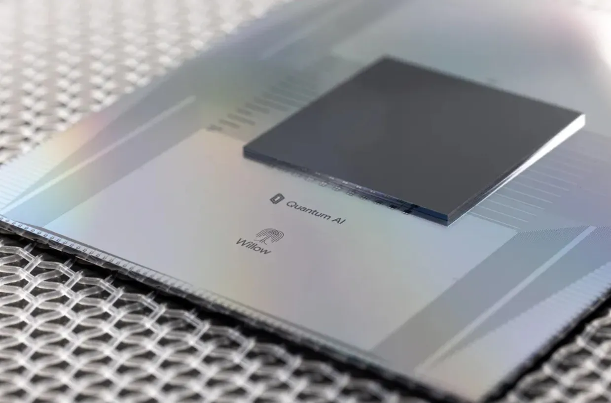 グーグル、量子コンピューターで大きな前進－5年以内の実用化に期待 - Bloomberg