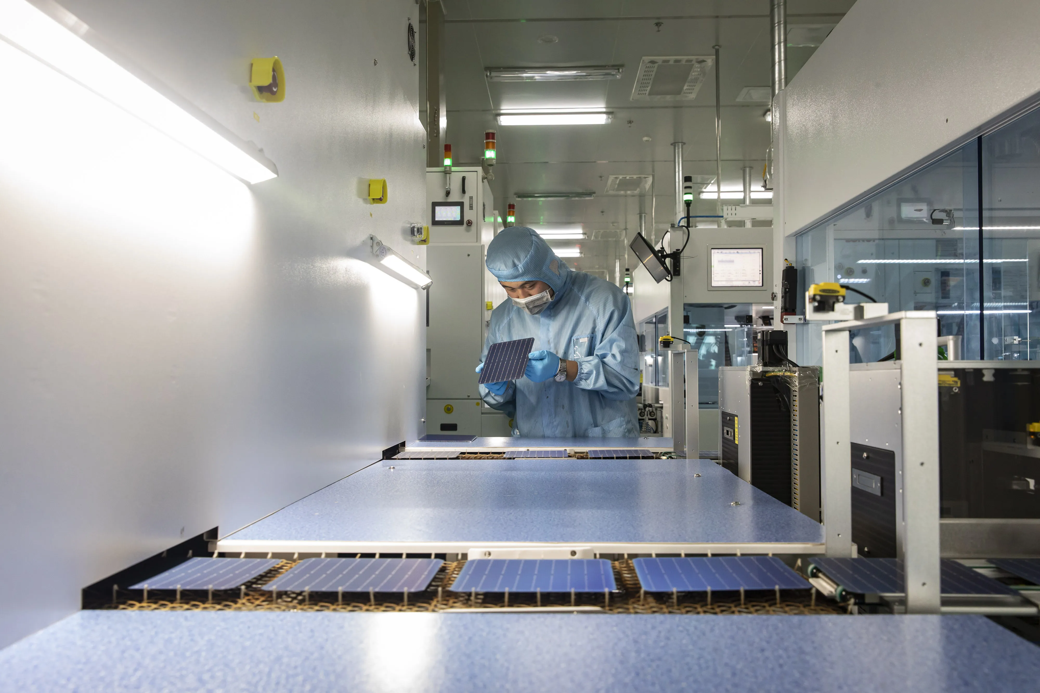 Panel prices have dropped steeply, lowering the cost to developers, manufacturers are getting squeezed by overcapacity.&nbsp;