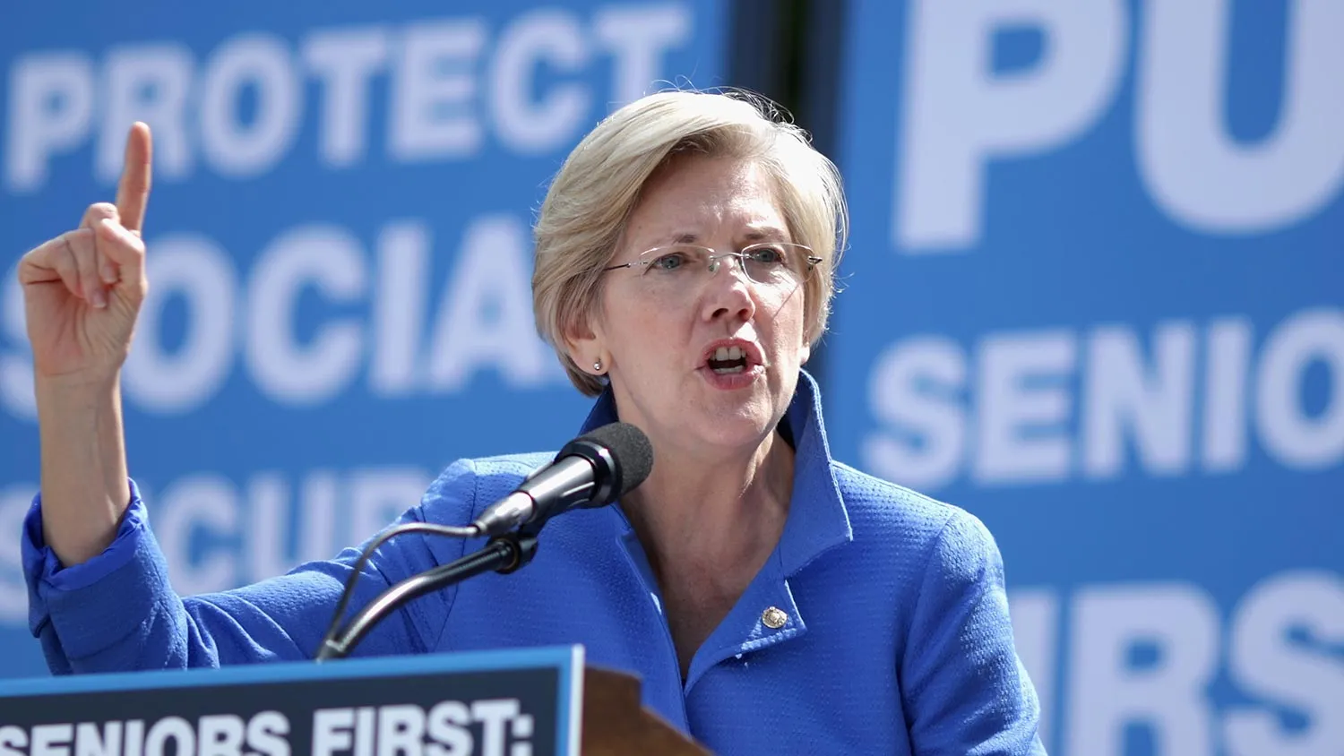 Sen. Elizabeth Warren (D-MA) addresses a rally in support of Social Security and Medicare on Capitol Hill September 18, 2014 in Washington, DC.
