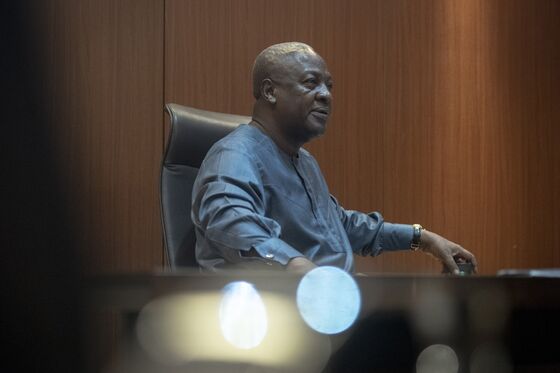 Ghana’s Mahama Pins Vote Bid on Economy He Struggled to Grow