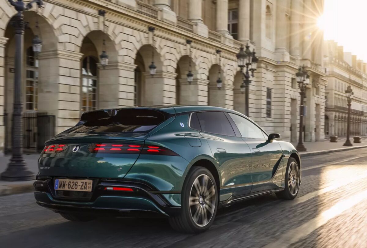 bloomberg.com - William Wilkes - BYD's Denza Eyes Europe Car-Finance Unit to Rival BMW, Mercedes