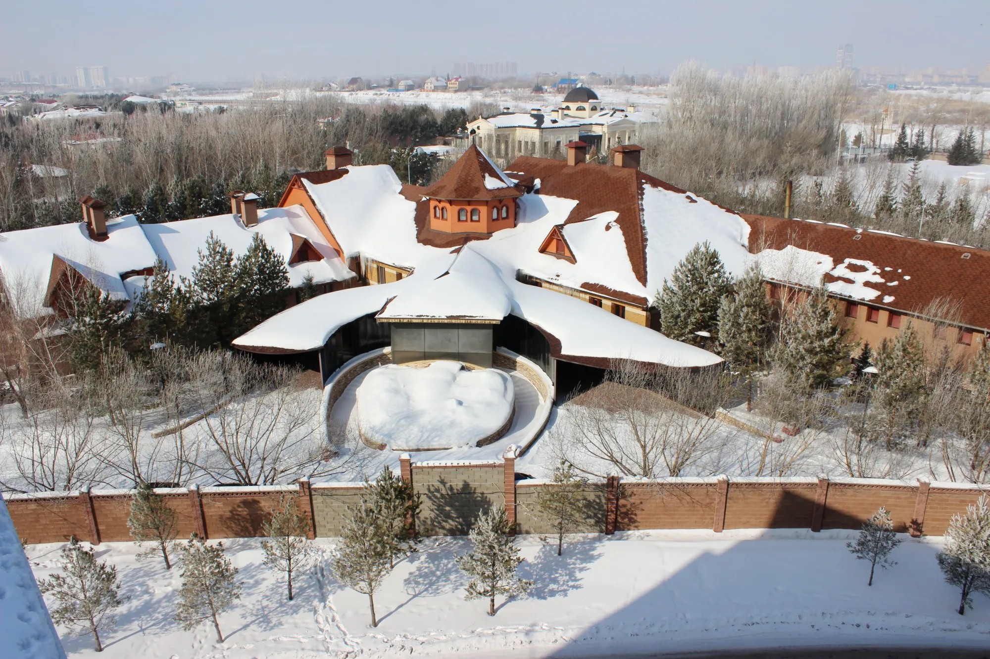 The mansion and the expanse of Astana.