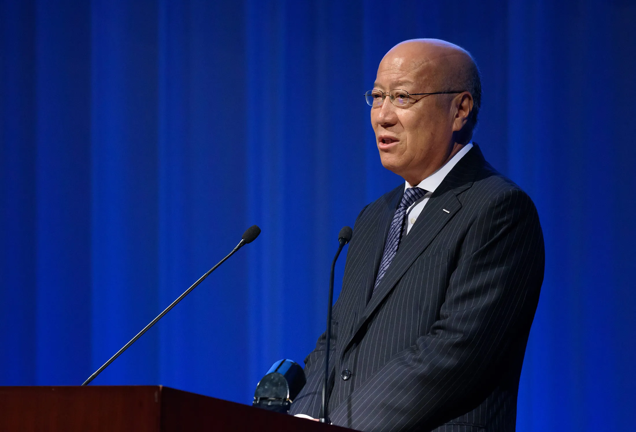 石井電通社長が１月に引責辞任－高橋まつりさん自殺など過重労働で - Bloomberg