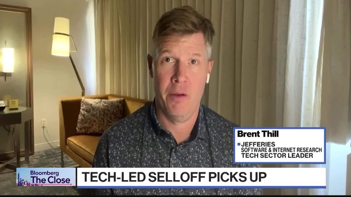 ⚫️ BLOOMBERG: "Brent Thill di Jefferies analizza il selloff del settore tecnologico in un'intervista su 'The Close'"