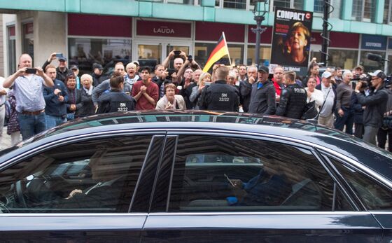 Nazi Salute in Dresden Shows Cracks With Merkel and Germany’s Establishment