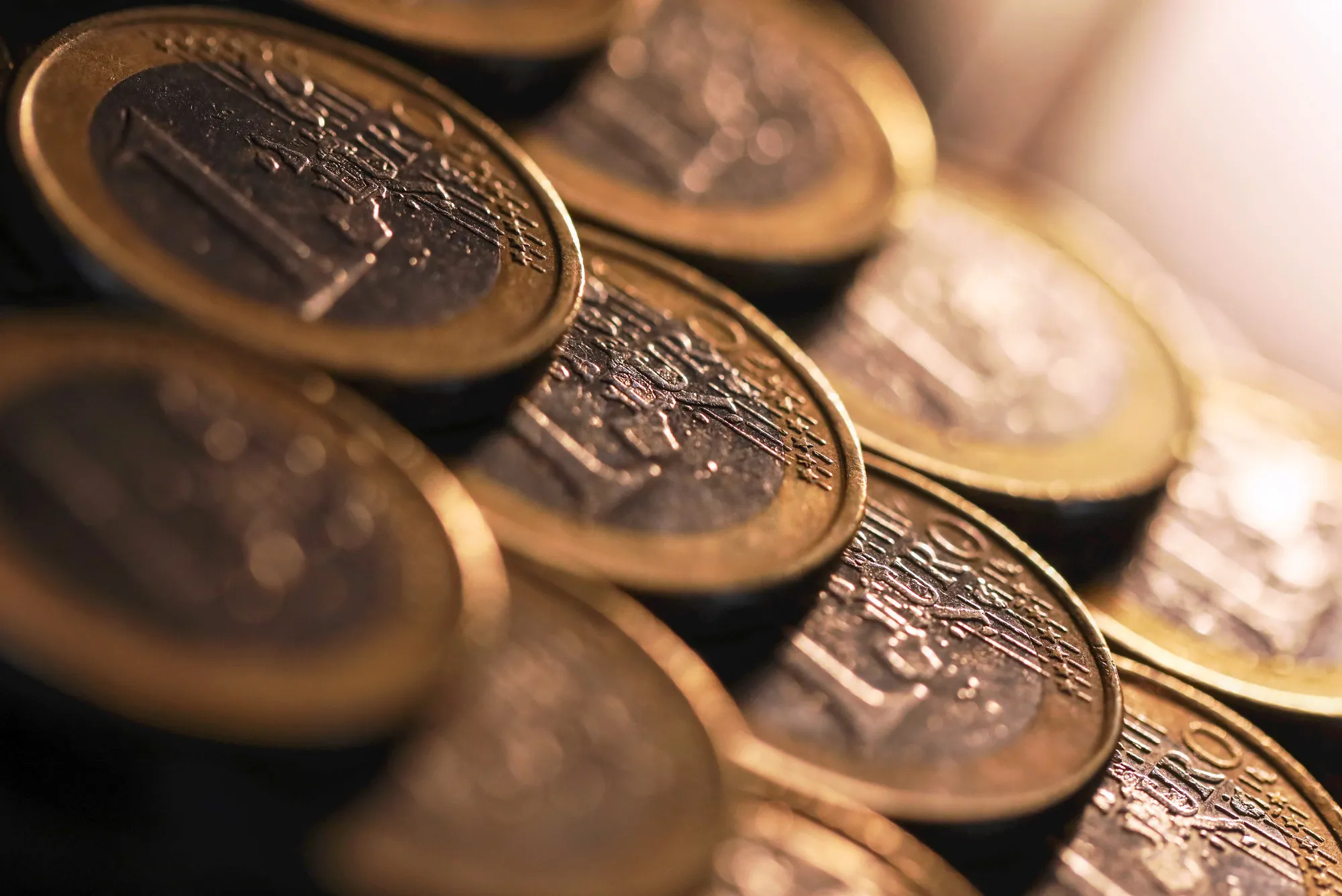 Euro Notes As Currency Headed For Fourth Daily Advance