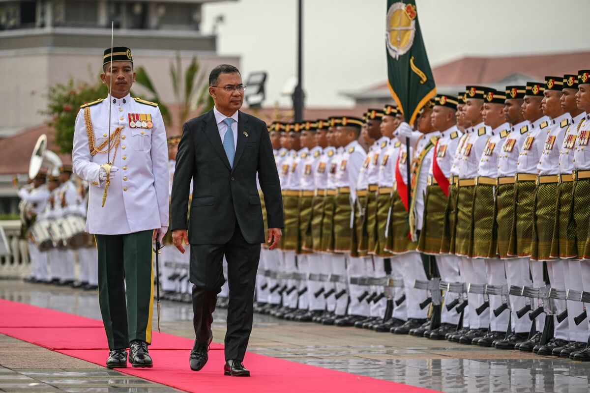 Bangladesh Prime Minister Met Labor Tycoon Amin on Malaysia Trip