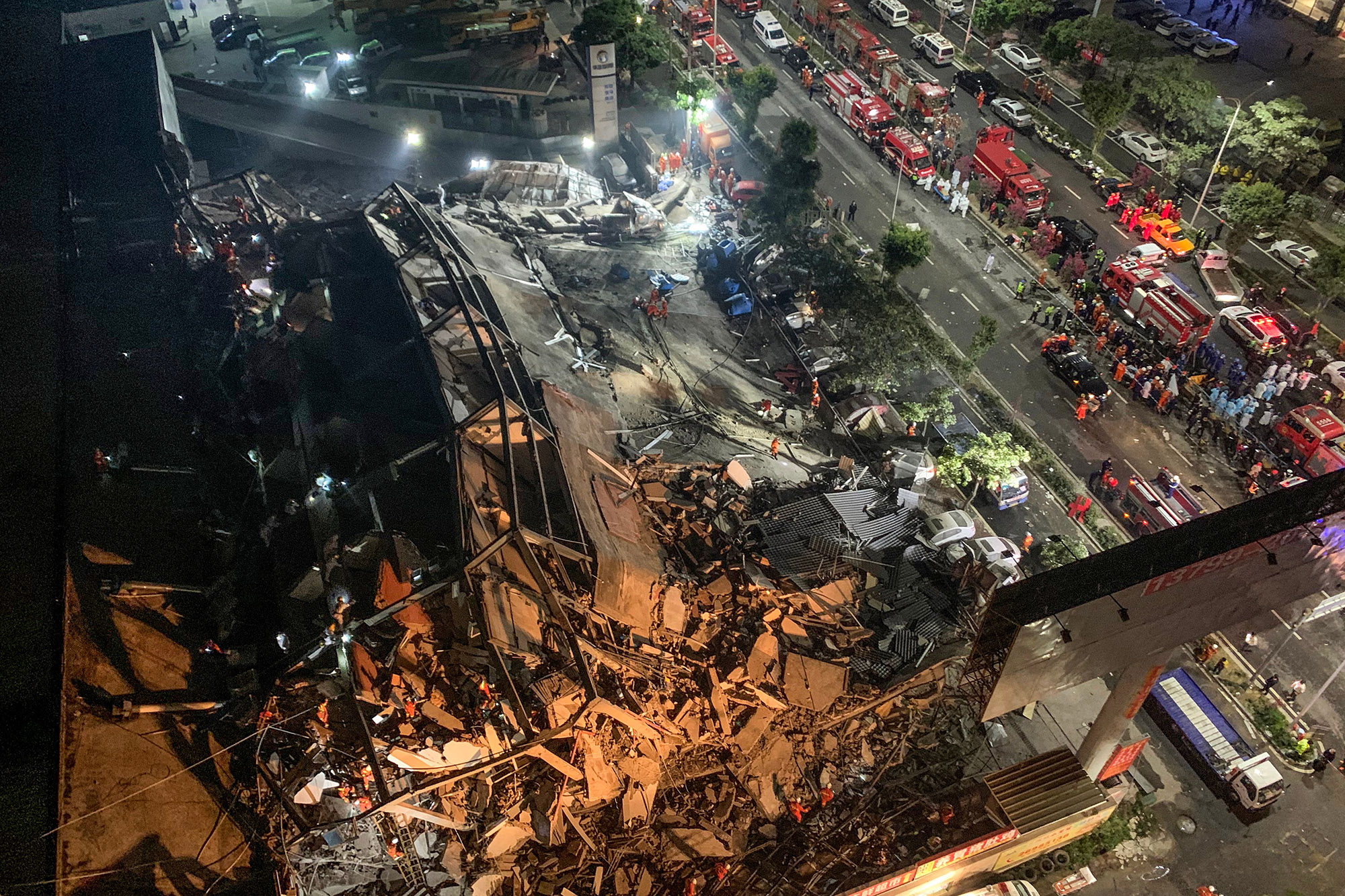 4 Dead in Collapse of Chinese Hotel Used for Virus Control - Bloomberg