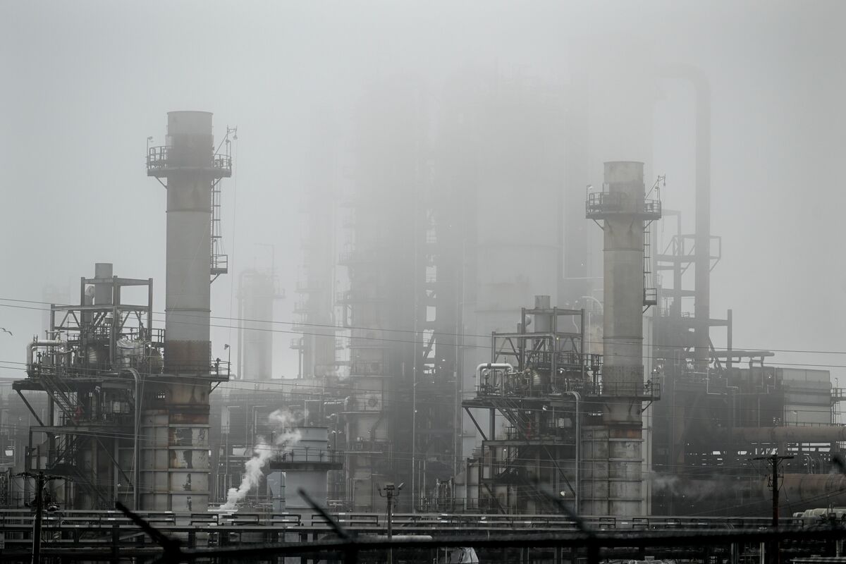 🟪"Raffinerie Cinesi al Sicuro: Magazzino Record di Petrolio Iranianopermette di Affrontare le Incertezze nelle Forniture Mediorientali"
