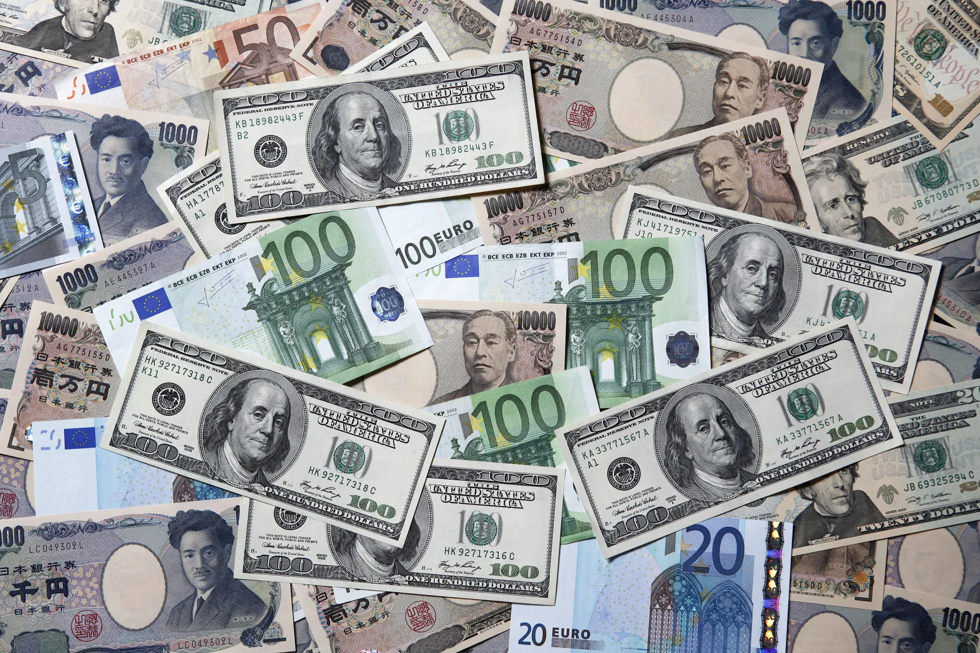 Global Debt Jumped to Record $237 Trillion Last Year - Bloomberg
