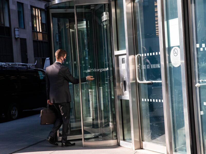 JPMorgan Trading-Floor Staff Return To Office