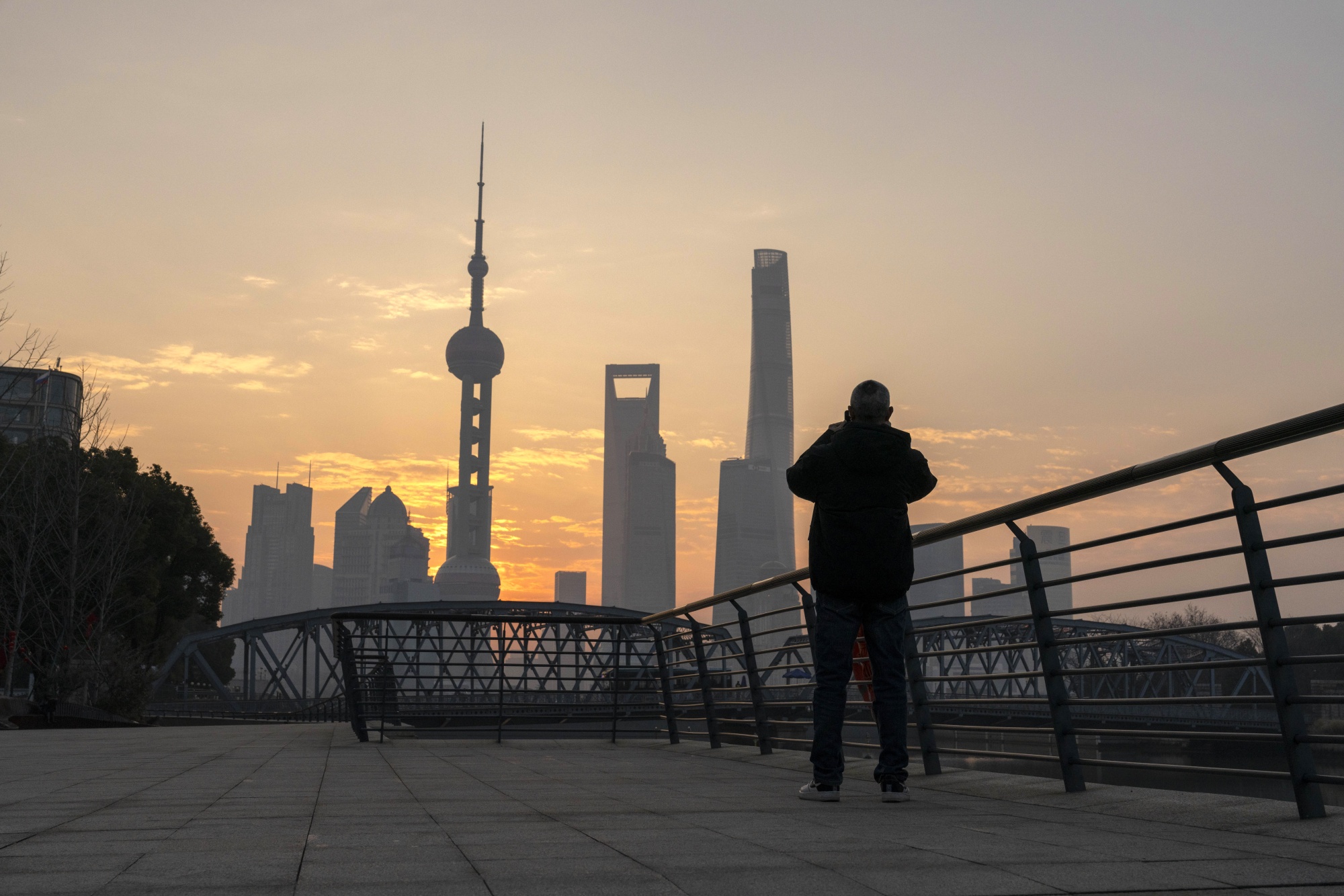 South Korea Investment Flow to China Falls Most on Record in Sign of