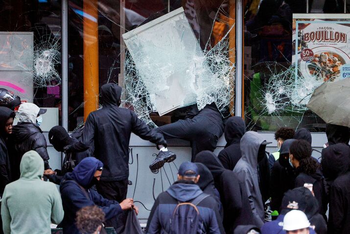 France Toughens Response to Protests as Officials Admit Failure
