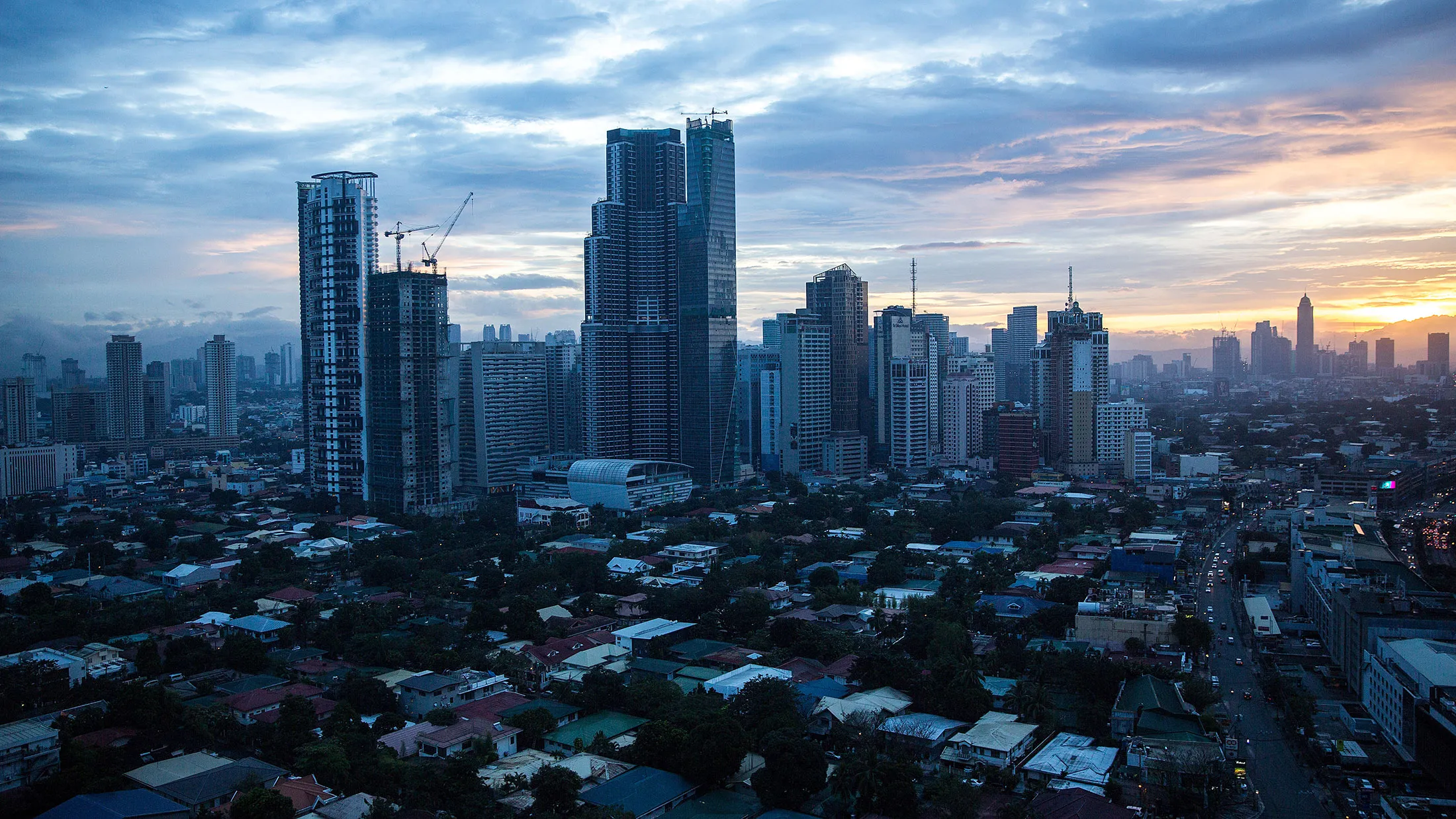 Residential and commercial buildings stand in the Makati district of Manila, the Philippines, on Thursday, Feb. 2, 2017. The Philippines is scheduled to release consumer price index (CPI) figures on Feb. 7.
