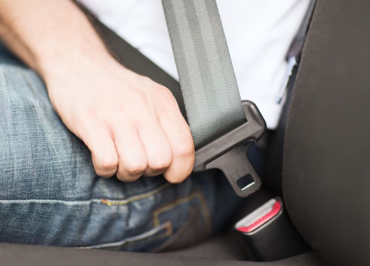 the-correct-way-to-use-a-seat-belt-is-drivers-editions-in-indonesia