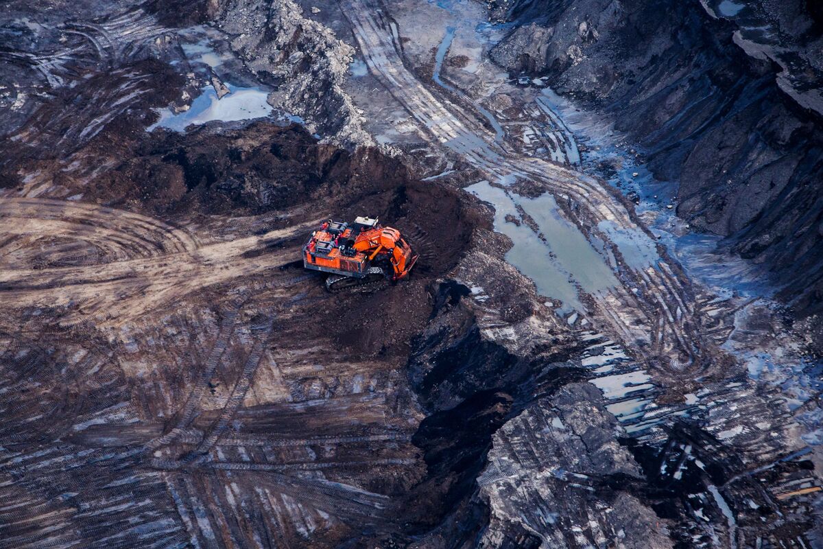 Canadian Oil Enters Fourth Quarter at Strongest Level Since July