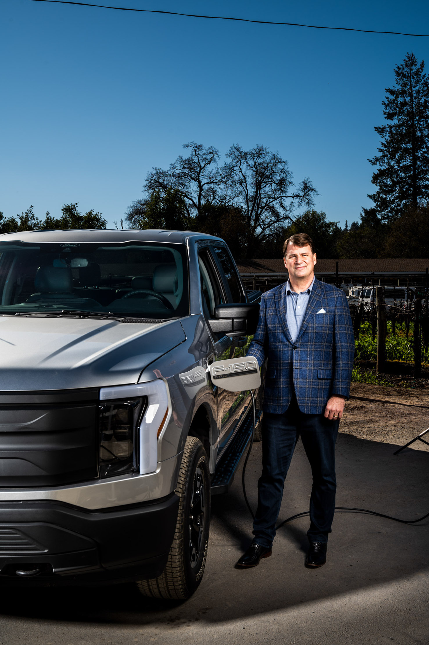 2022 Ford F 150 Lightning Electric Truck Takes On Tesla Bloomberg