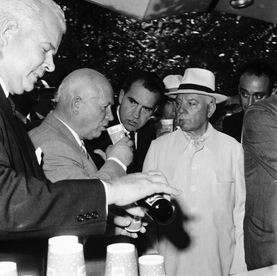Donald Kendall, Who Served Pepsi to Khrushchev, Dies at 99