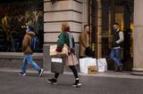 Holiday Shoppers As US Personal Spending Cools