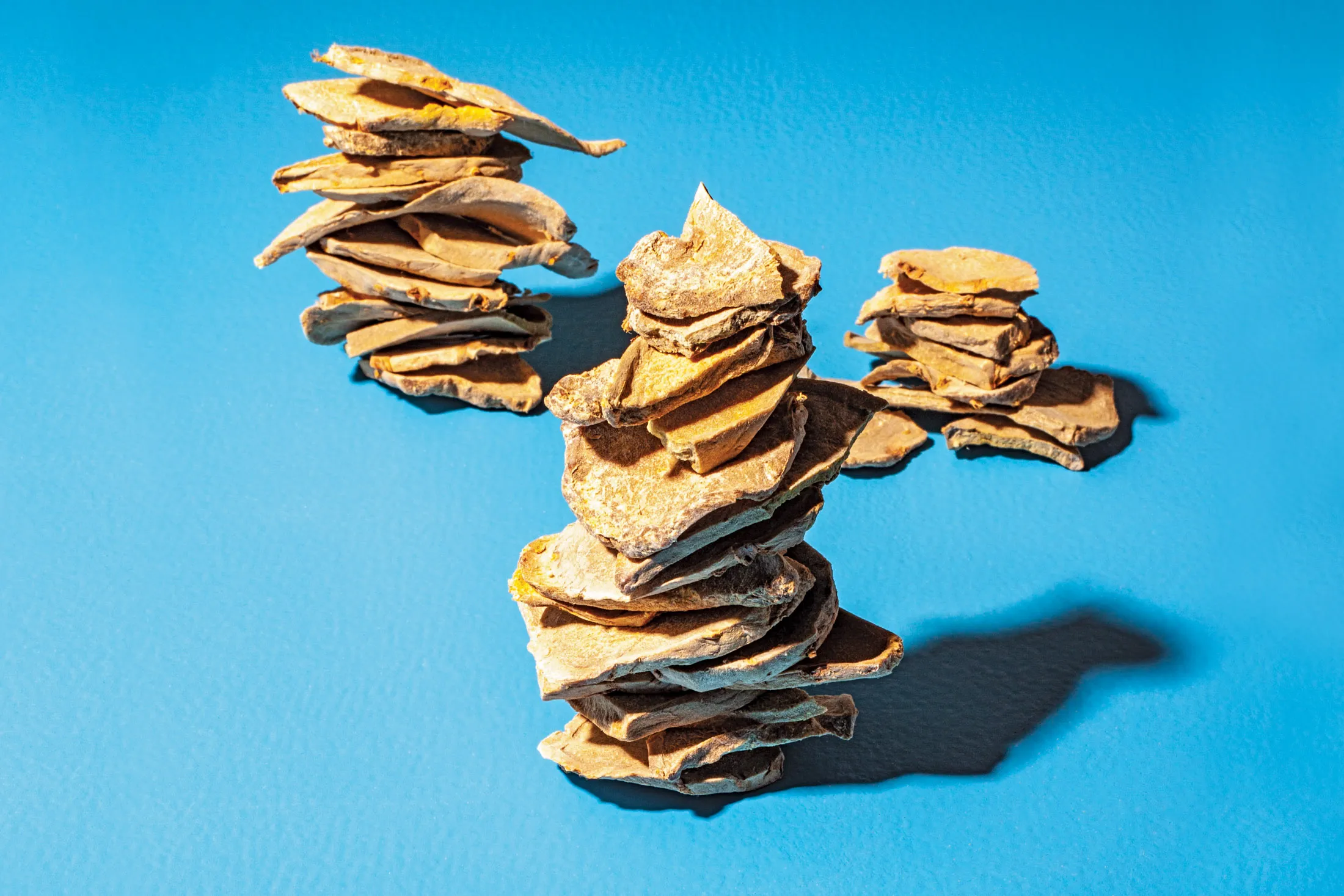 Dried blue turmeric.