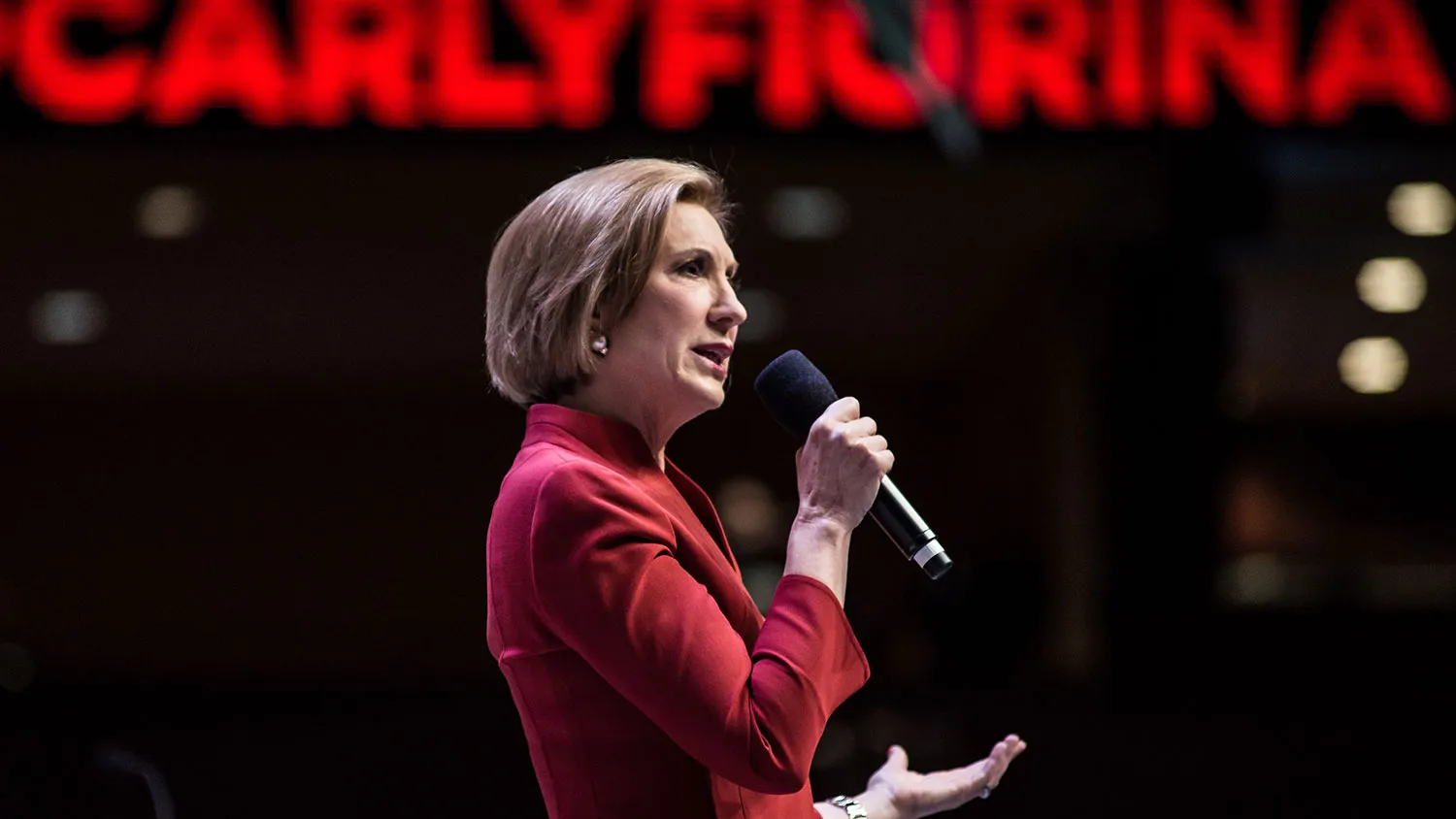 Republican presidential candidate Carly Fiorina speaks to voters at the Heritage Action Presidential Candidate Forum September 18, 2015 in Greenville, South Carolina.

